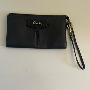 Black wristlet